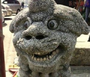 Những bức tượng đá hài hước nhất thế giới 5